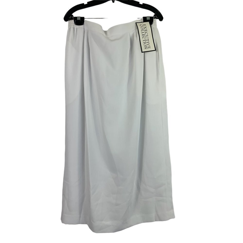 Executive Collection Women's Whistling White Skirt Set - Picture 7 of 11
